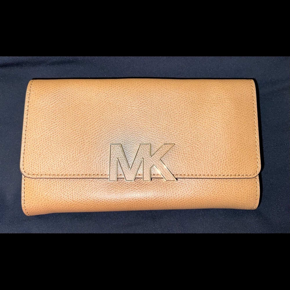 NWOT Michael Kors camel color wallet